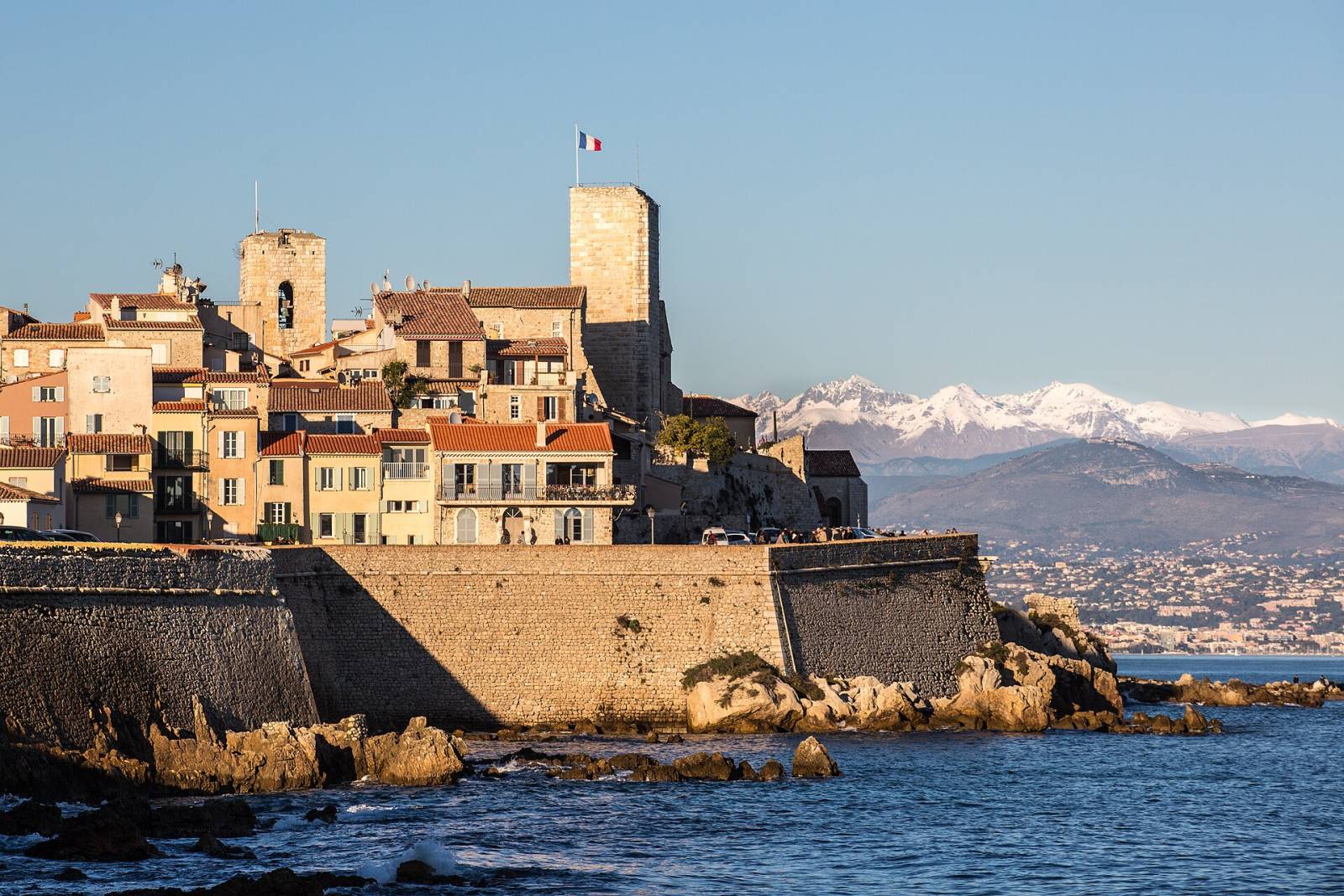 Rencontre cougar Antibes
