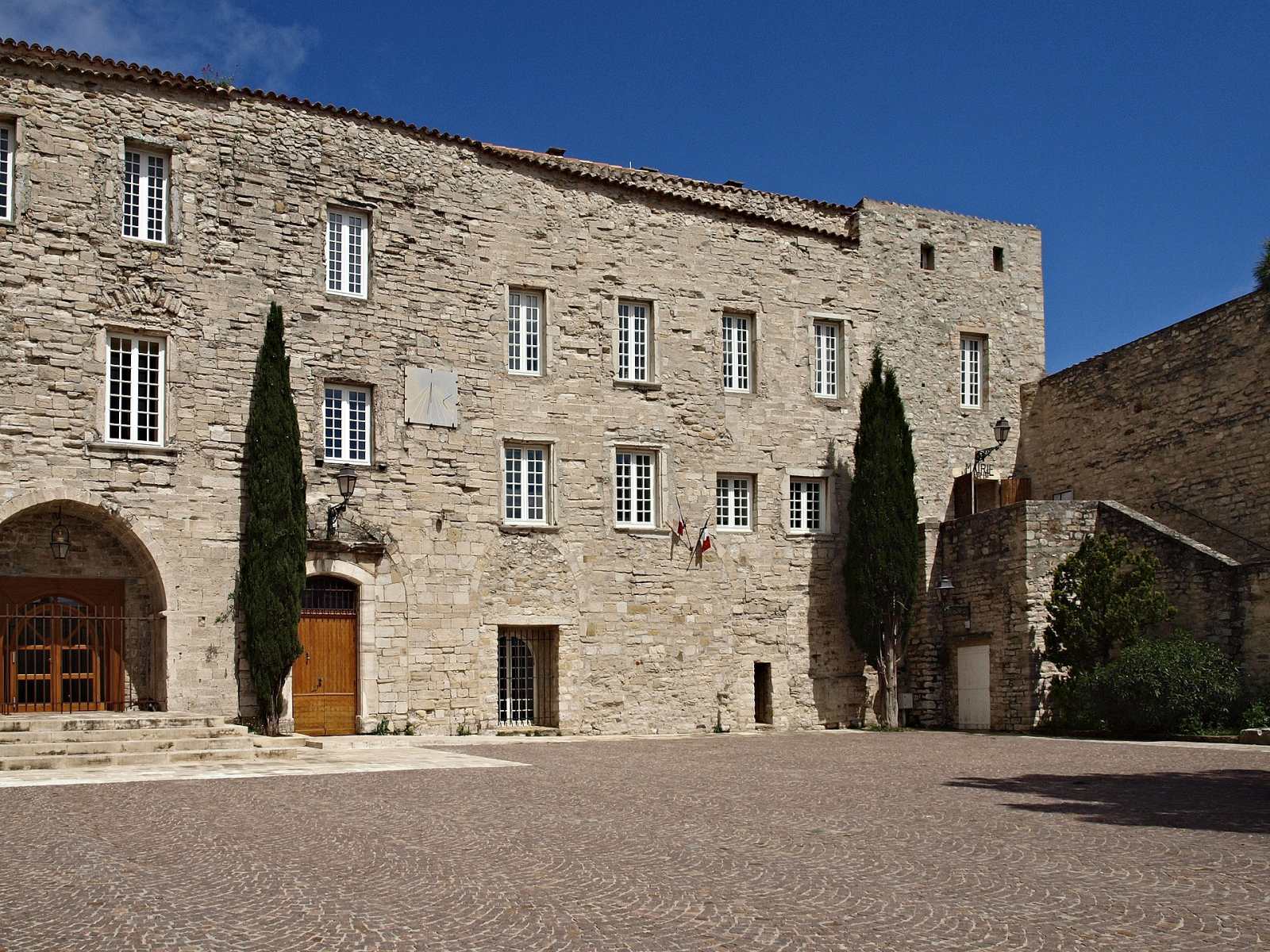 Rencontre cougar Le Castellet