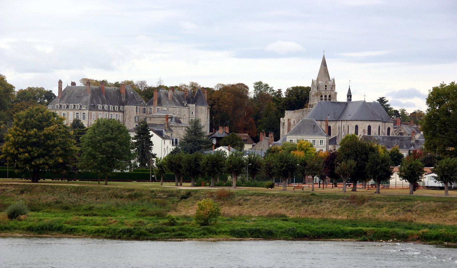 Rencontre cougar Meung-sur-Loire