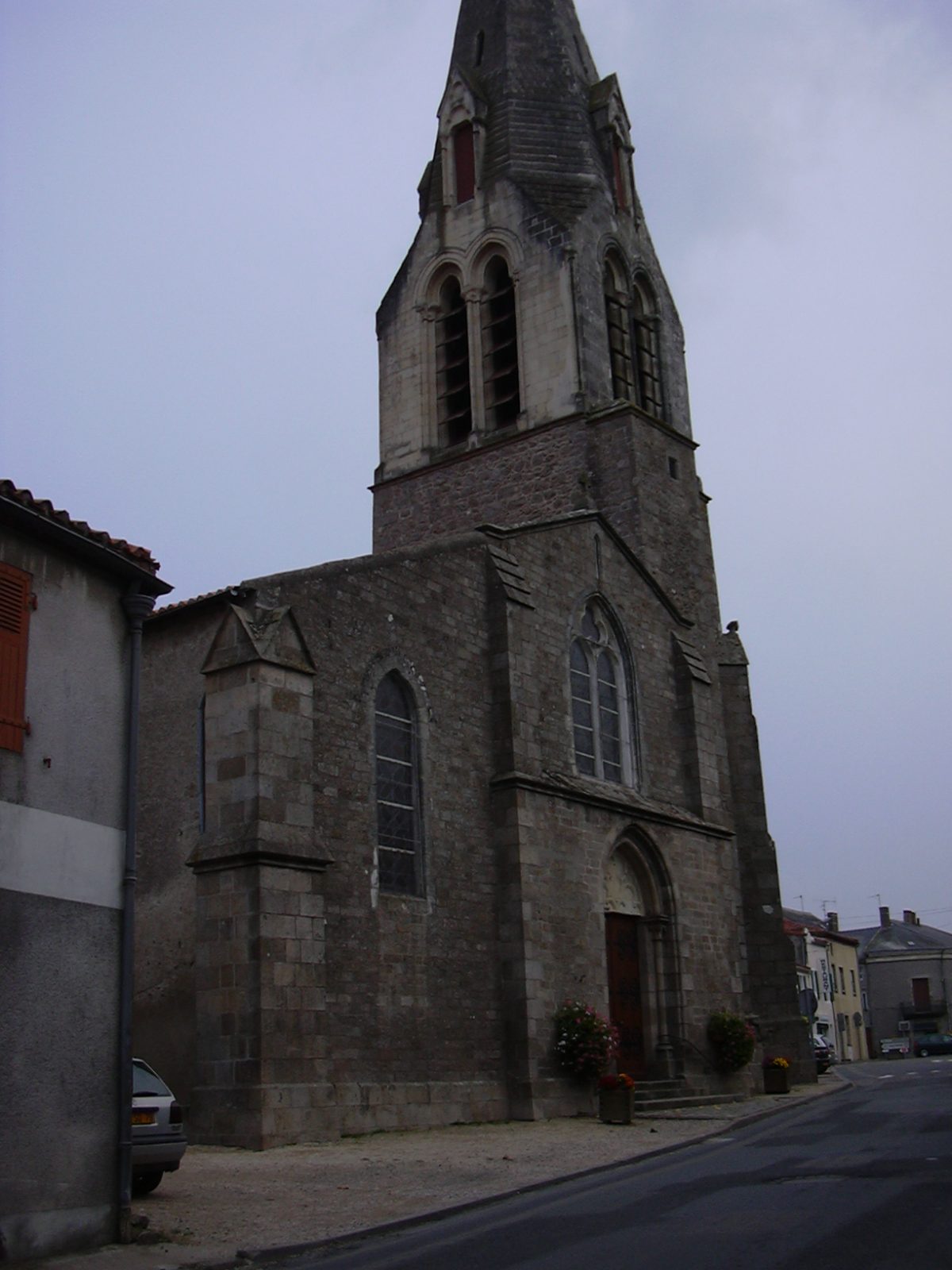 Rencontre cougar Nueil-les-Aubiers