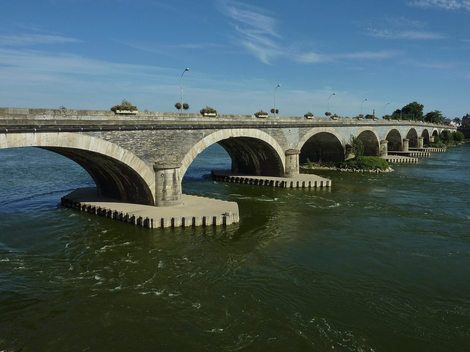 Rencontre cougar Les Ponts-de-Cé