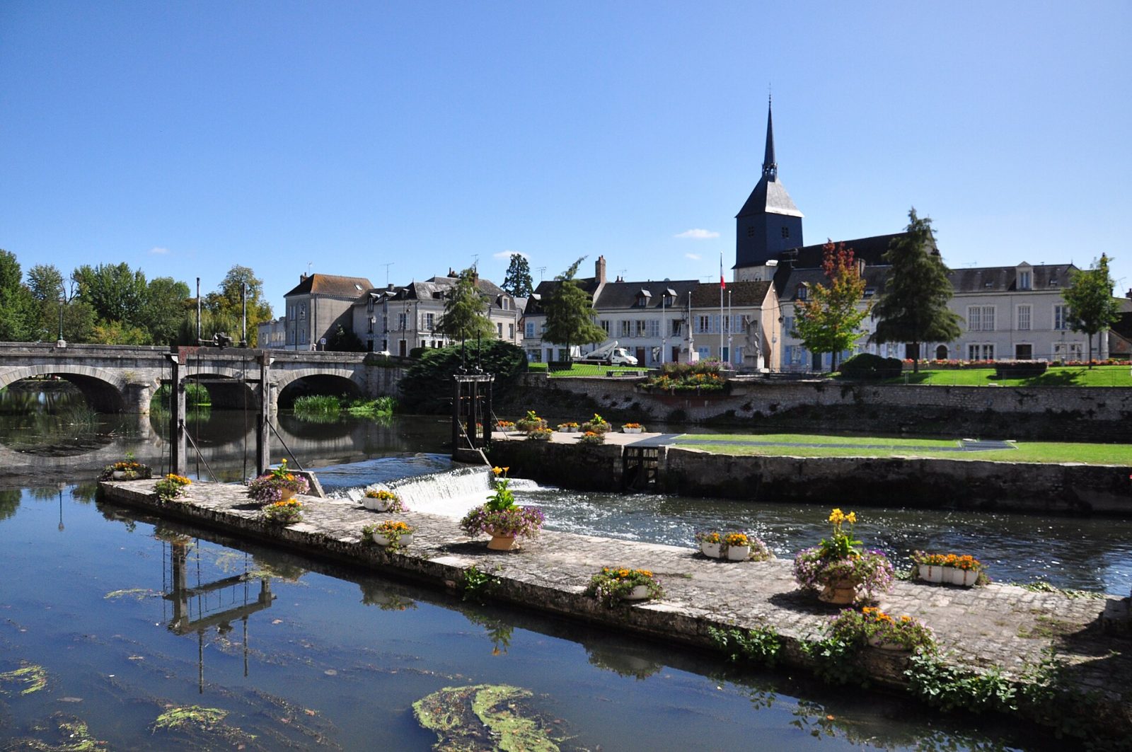 Rencontre cougar Romorantin-Lanthenay