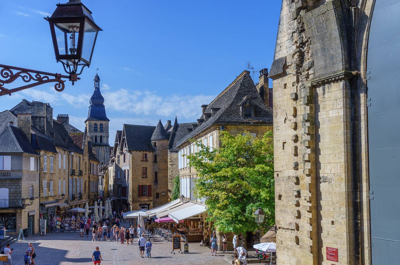 Rencontre cougar Sarlat-la-Canéda
