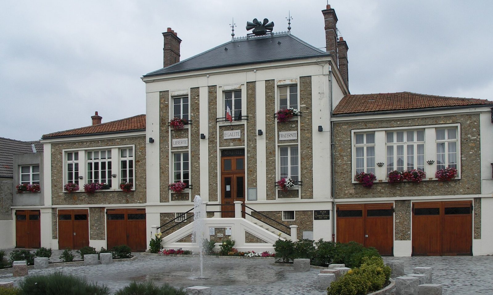 Rencontre cougar La Ville-du-Bois