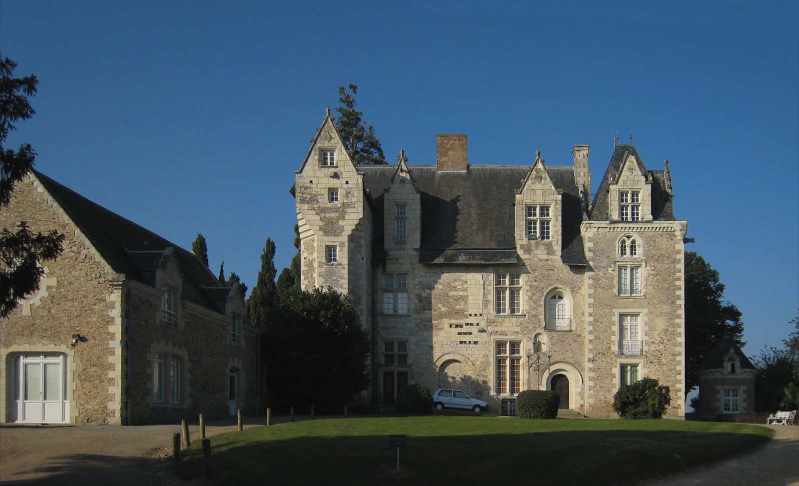 Rencontre cougar Rives-du-Loir-en-Anjou